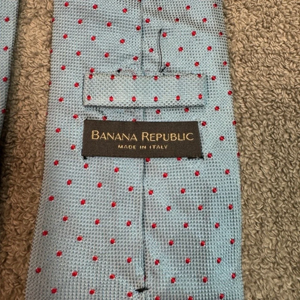 Banana Republic Mens Silk Tie Light Blue Red Polka Dot Made in Italy Business